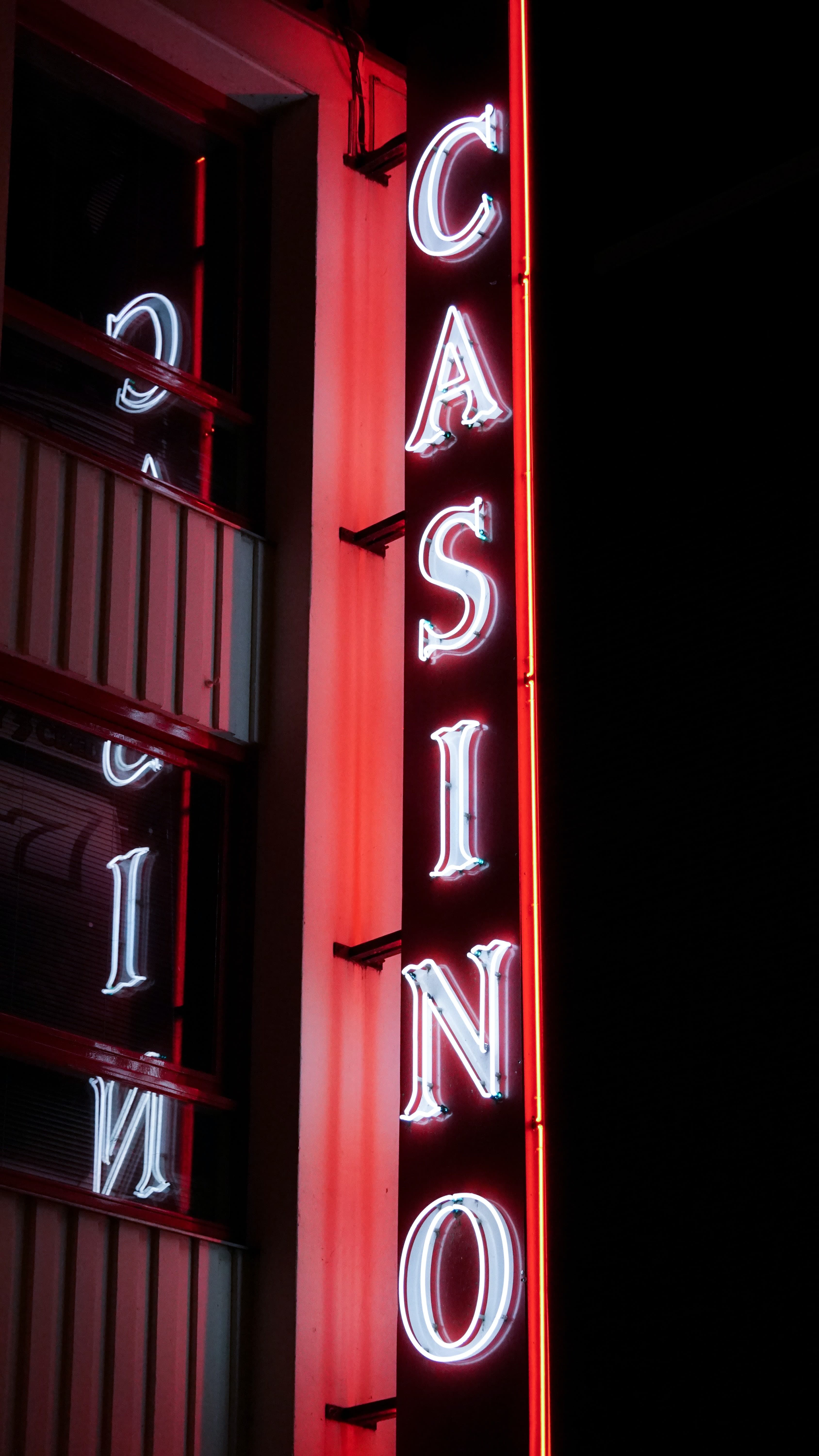 식보 드래곤즈(Wazdan) 게임 리뷰: 4-Dice Mega Win image